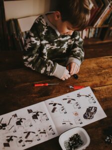 Photo "Elementary Explorers: The Best Coloring Books for Boosting Creativity in Kids"