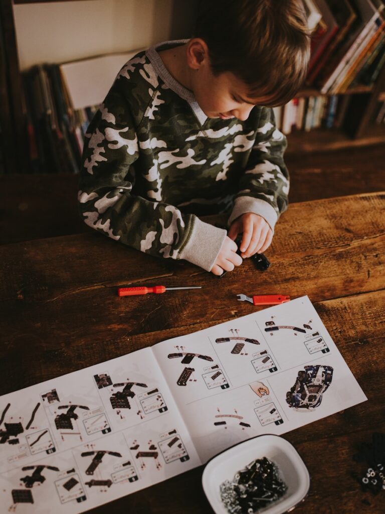 Photo "Elementary Explorers: The Best Coloring Books for Boosting Creativity in Kids"