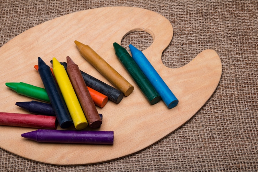 Photo Toddler Tots: Why Crayons Are a Toddler’s Best Friend