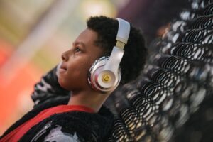 Photo Teens Hub: Digital Beats - Your First Music Track