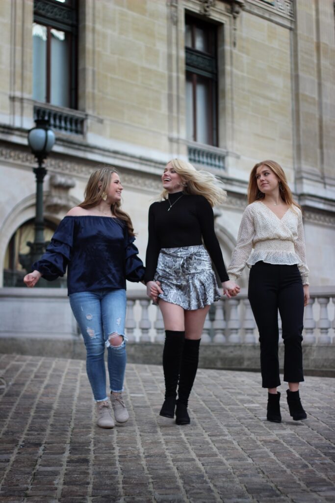 Photo Teens Hub: Fashion Forward - Sustainable Style Hacks