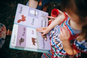 Photo Coloring Helps Toddlers Learn About Time