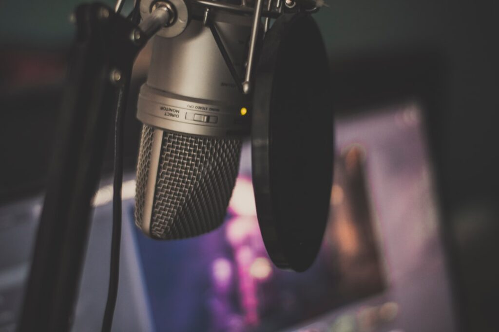 Teens Hub: Finding Your Creative Voice in a World of Social Media