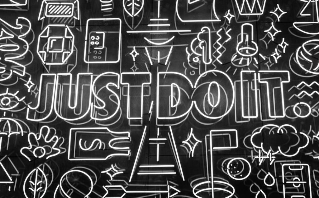 Adult Explorers: Master the Art of Mindful Doodling for Stress Relief